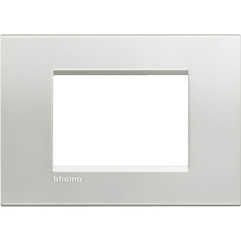 Living Light - placca 3M\4M\7M argento TICLNA4803AG Living Light - placca 3M\4M\7M argento TICLNA4803AG